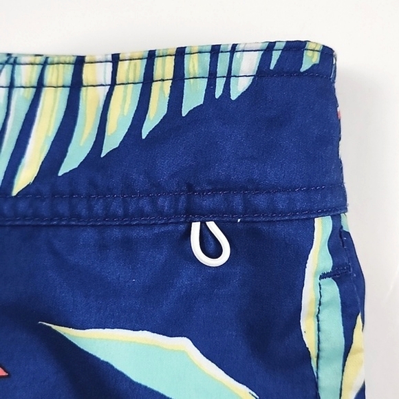 American Outfitters Men's Swim Shorts Toucan Tropical Print Blue Coral Size XL - Picture 6 of 16